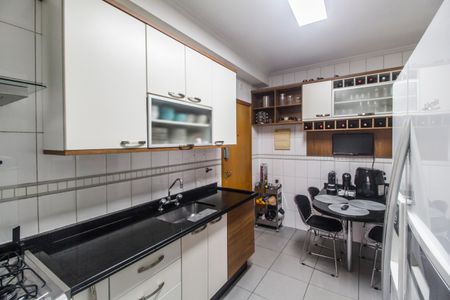 Apartamento à venda com 139m², 3 quartos e 2 vagas Apartamento à venda com 139m², 3 quartos e 2 vagasCozinha