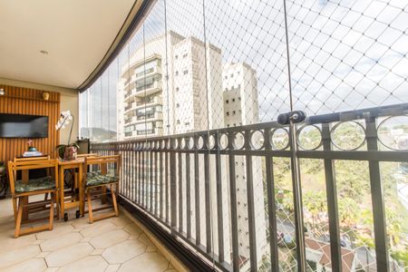 Apartamento à venda com 139m², 3 quartos e 2 vagas Apartamento à venda com 139m², 3 quartos e 2 vagasVaranda