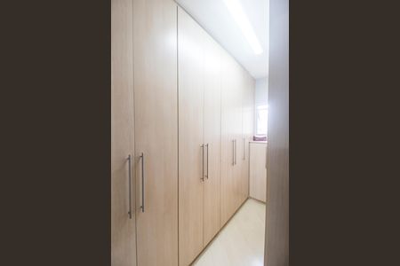 Apartamento à venda com 139m², 3 quartos e 2 vagas Apartamento à venda com 139m², 3 quartos e 2 vagasCloset da suíte 1