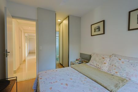 Apartamento à venda com 69m², 3 quartos e 2 vagas Apartamento à venda com 69m², 3 quartos e 2 vagasSuíte 2