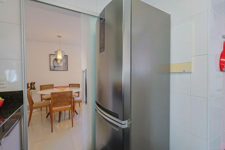 Apartamento à venda com 69m², 3 quartos e 2 vagas Apartamento à venda com 69m², 3 quartos e 2 vagasCozinha