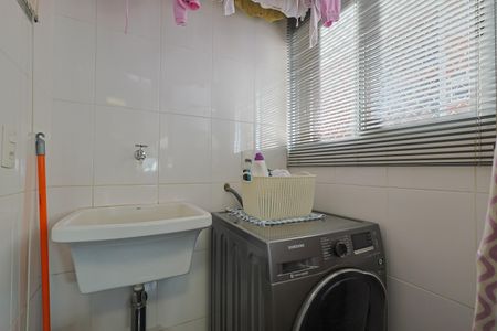 Apartamento à venda com 69m², 3 quartos e 2 vagas Apartamento à venda com 69m², 3 quartos e 2 vagasÁrea de Serviço