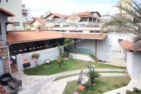 Casa à venda com 540m², 4 quartos e 8 vagasVaranda 2