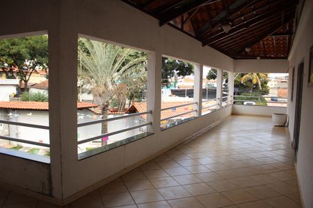 Casa à venda com 540m², 4 quartos e 8 vagasVaranda 2