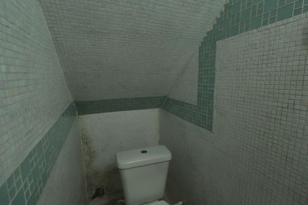 Casa à venda com 170m², 3 quartos e 4 vagasBanheiro de serviço