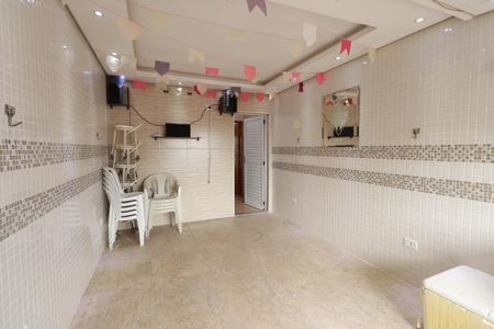 Casa à venda com 170m², 3 quartos e 4 vagasTerraço