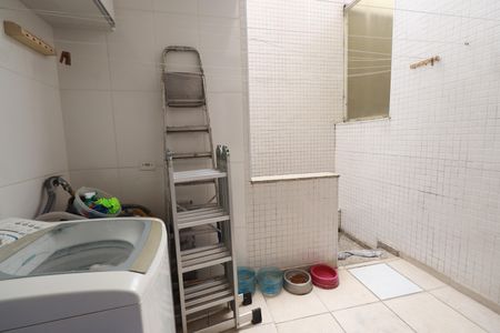 Casa à venda com 170m², 3 quartos e 4 vagasÁrea de Serviço