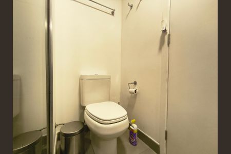 Banheiro Social de kitnet/studio para alugar com 1 quarto, 31m² em Vila Mariana, São Paulo