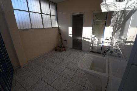 Casa à venda com 241m², 3 quartos e 1 vagaCasa 2 - Área de Serviço