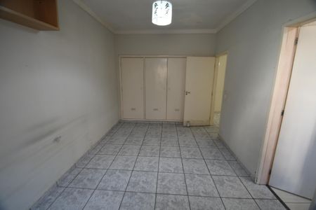 Casa à venda com 241m², 3 quartos e 1 vagaCasa 2 - Quarto Suíte