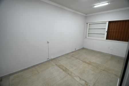 Casa à venda com 241m², 3 quartos e 1 vagaQuarto Suíte