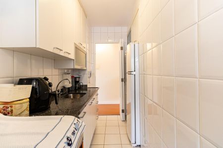 Apartamento à venda com 65m², 3 quartos e 1 vaga Apartamento à venda com 65m², 3 quartos e 1 vagaCozinha