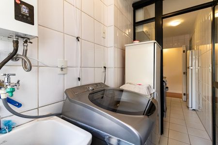 Apartamento à venda com 65m², 3 quartos e 1 vaga Apartamento à venda com 65m², 3 quartos e 1 vagaLavanderia
