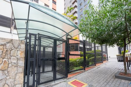 Apartamento à venda com 60m², 2 quartos e 1 vaga Apartamento à venda com 60m², 2 quartos e 1 vagaFachada