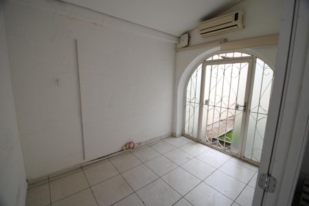 Casa à venda com 120m², 3 quartos e 3 vagasEscritório