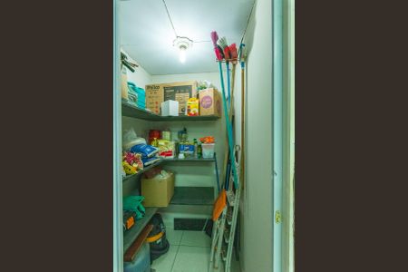 Casa à venda com 169m², 2 quartos e 1 vagaDespensa