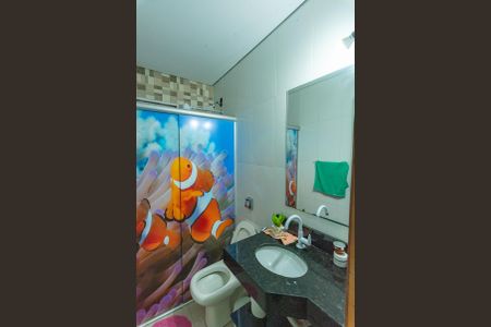 Casa à venda com 169m², 2 quartos e 1 vagaBanheiro