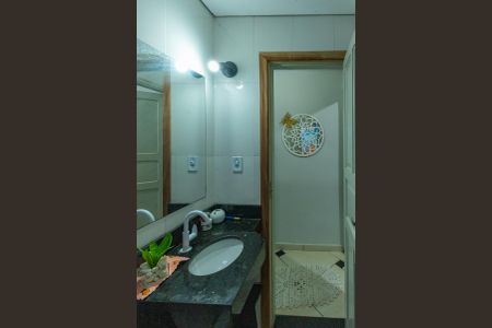 Casa à venda com 169m², 2 quartos e 1 vagaBanheiro