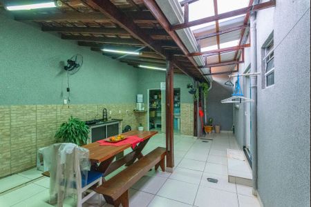 Casa à venda com 169m², 2 quartos e 1 vagaEspaço Gourmet