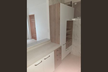 Casa de condomínio à venda com 380m², 5 quartos e 2 vagasCozinha 2