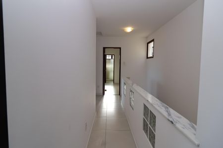 Casa de condomínio à venda com 380m², 5 quartos e 2 vagasCorredor