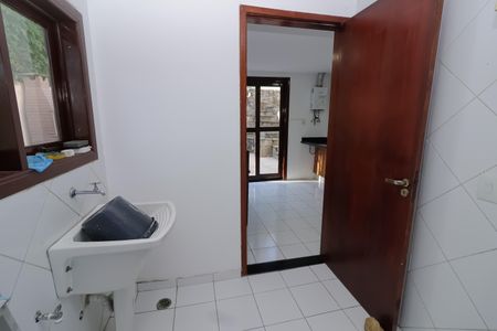 Casa de condomínio à venda com 380m², 5 quartos e 2 vagasÁrea de Serviço