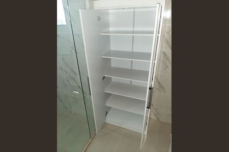 Casa de condomínio à venda com 380m², 5 quartos e 2 vagasBanheiro 2