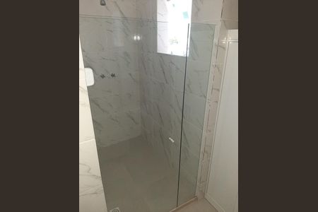 Casa de condomínio à venda com 380m², 5 quartos e 2 vagasBanheiro 2