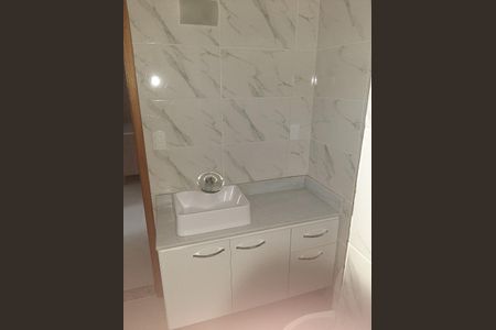 Casa de condomínio à venda com 380m², 5 quartos e 2 vagasBanheiro 2