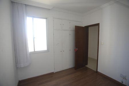 Apartamento à venda com 140m², 4 quartos e 2 vagasQuarto 2