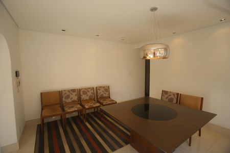 Apartamento à venda com 140m², 4 quartos e 2 vagasSala de Jantar