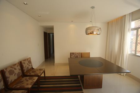 Apartamento à venda com 140m², 4 quartos e 2 vagasSala de Jantar