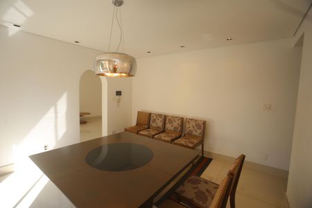 Apartamento à venda com 140m², 4 quartos e 2 vagasSala de Jantar