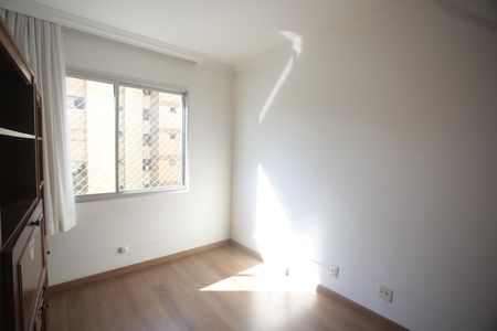 Apartamento à venda com 140m², 4 quartos e 2 vagasQuarto 2