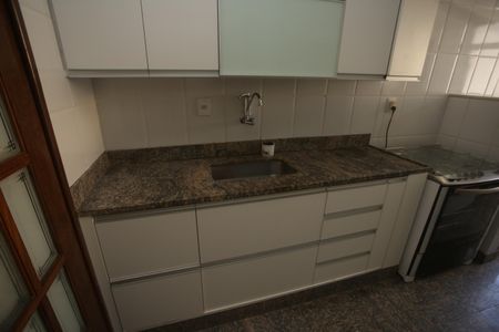 Apartamento à venda com 140m², 4 quartos e 2 vagasCozinha
