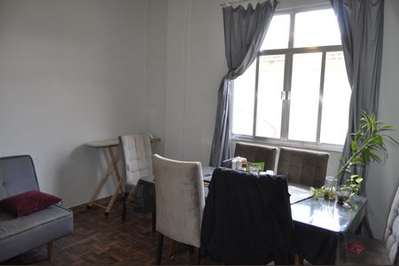 Apartamento à venda com 60m², 2 quartos e sem vagaSala