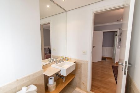 Apartamento para alugar com 343m², 4 quartos e 5 vagasBanheiro da suíte 4