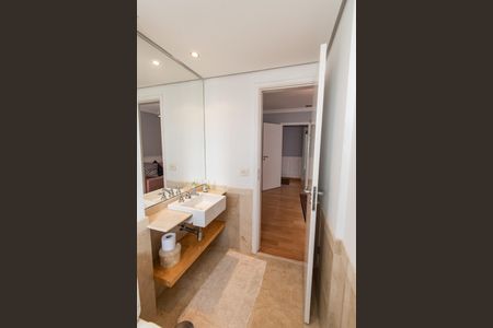 Apartamento para alugar com 343m², 4 quartos e 5 vagasBanheiro da suíte 4