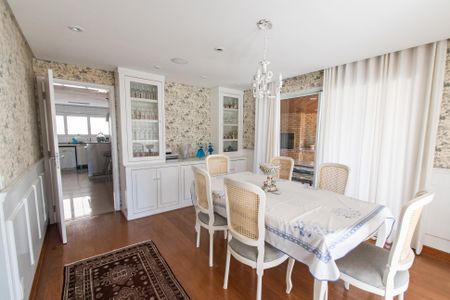 Apartamento para alugar com 343m², 4 quartos e 5 vagasSala de jantar