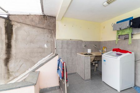 Casa à venda com 150m², 2 quartos e 3 vagas Casa à venda com 150m², 2 quartos e 3 vagasÁrea de Serviço