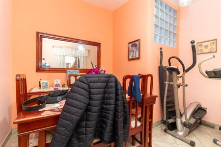 Casa à venda com 150m², 2 quartos e 3 vagas Casa à venda com 150m², 2 quartos e 3 vagasSala de Jantar