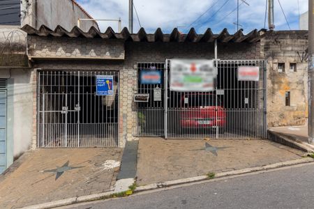 Casa à venda com 150m², 2 quartos e 3 vagas Casa à venda com 150m², 2 quartos e 3 vagasFachada