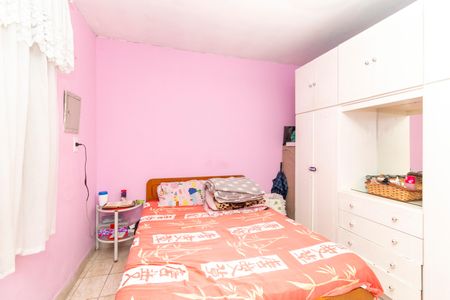 Casa à venda com 150m², 2 quartos e 3 vagas Casa à venda com 150m², 2 quartos e 3 vagasQuarto 1