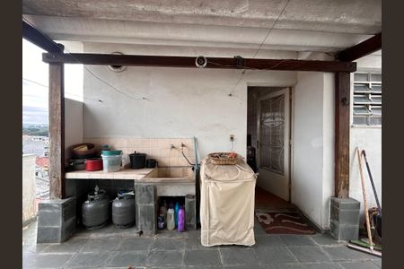 Casa à venda com 170m², 3 quartos e 4 vagas Casa à venda com 170m², 3 quartos e 4 vagasÁrea de Serviço/ Quintal