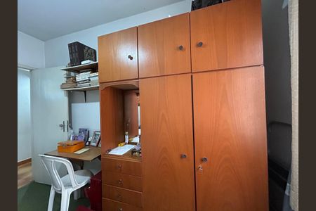 Casa à venda com 170m², 3 quartos e 4 vagas Casa à venda com 170m², 3 quartos e 4 vagasQuarto 2