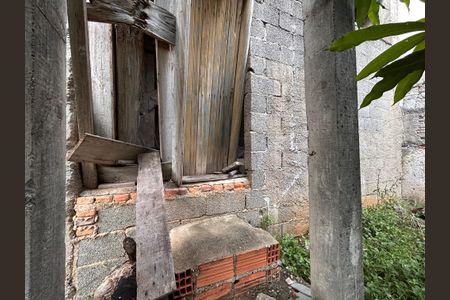 Casa à venda com 170m², 3 quartos e 4 vagas Casa à venda com 170m², 3 quartos e 4 vagasJardim