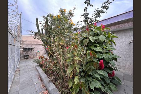 Casa à venda com 170m², 3 quartos e 4 vagas Casa à venda com 170m², 3 quartos e 4 vagasGaragem