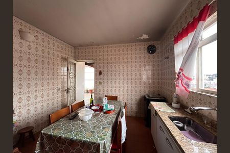 Casa à venda com 170m², 3 quartos e 4 vagas Casa à venda com 170m², 3 quartos e 4 vagasCozinha