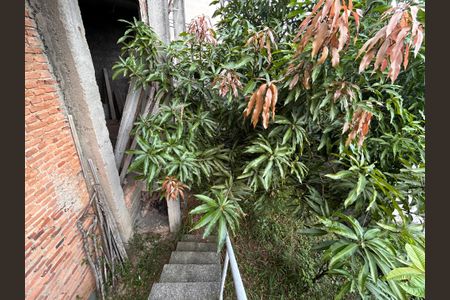 Casa à venda com 170m², 3 quartos e 4 vagas Casa à venda com 170m², 3 quartos e 4 vagasJardim