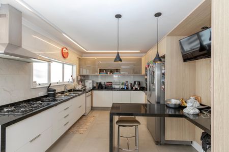 Casa à venda com 450m², 4 quartos e 3 vagas Casa à venda com 450m², 4 quartos e 3 vagasCozinha